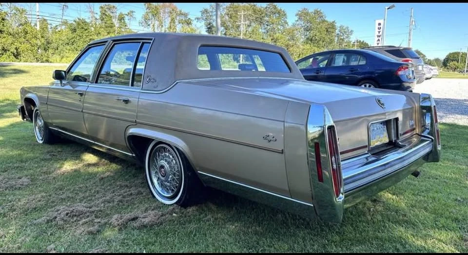 1987 Cadillac Brougham - Image 4 of 7
