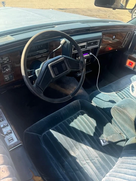 1987 Cadillac Fleetwood - Image 5 of 10