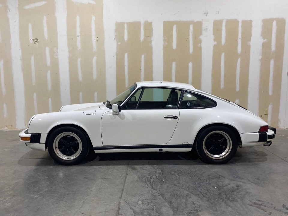 1987 Porsche 911 Carrera 3.2 - Image 2 of 31