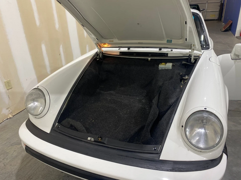 1987 Porsche 911 Carrera 3.2 - Image 17 of 31