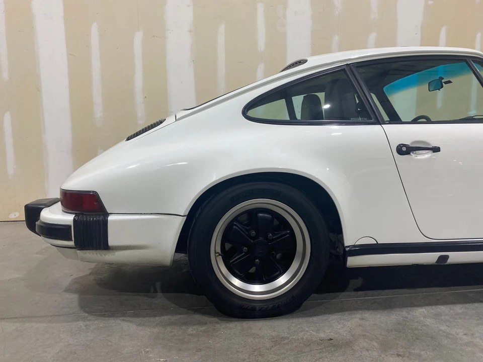 1987 Porsche 911 Carrera 3.2 - Image 9 of 31