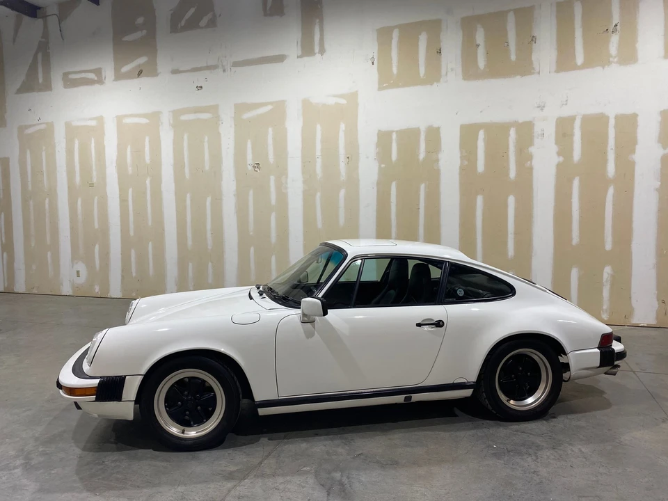 1987 Porsche 911 Carrera 3.2 - Image 4 of 31