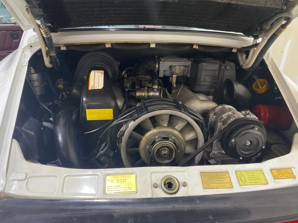 1987 Porsche 911 Carrera 3.2 - Image 25 of 31