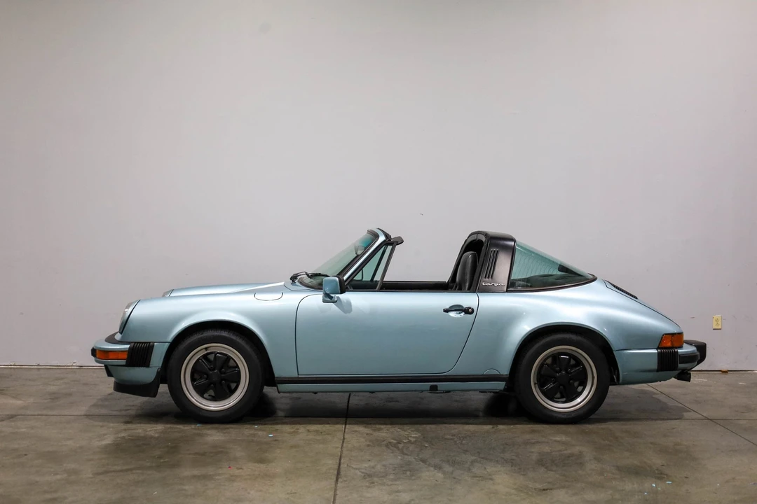 1987 Porsche 911 Carrera 3.2 - Image 2 of 31