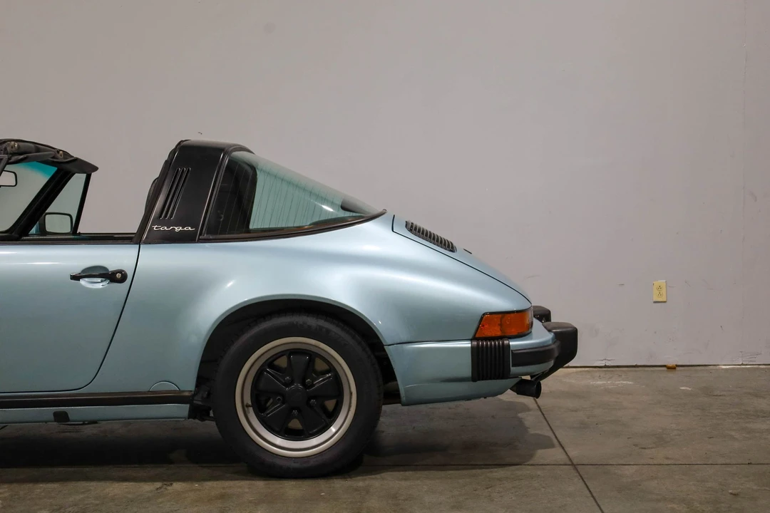 1987 Porsche 911 Carrera 3.2 - Image 17 of 31