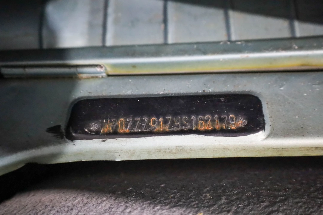 1987 Porsche 911 Carrera 3.2 - Image 28 of 31