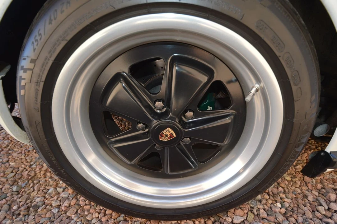 1987 Porsche 911 Carrera 3.2 - Image 19 of 24