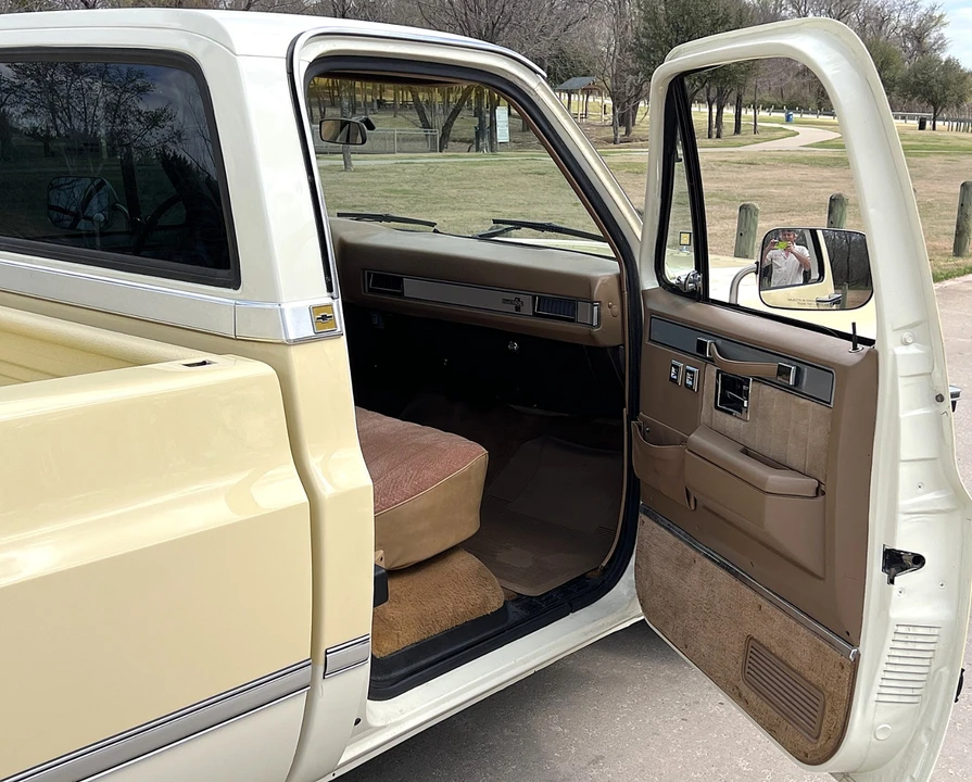 1987 Chevrolet C/K 3rd Gen - Image 10 of 21