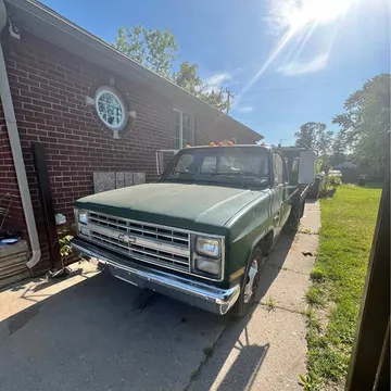 1987 Chevrolet 3500 HD Regular Cab & Chassis