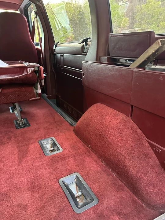 1987 Chevrolet Astro - Image 4 of 4