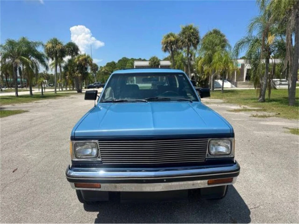1987 Chevrolet K5 Blazer 2nd Gen - Image 4 of 5