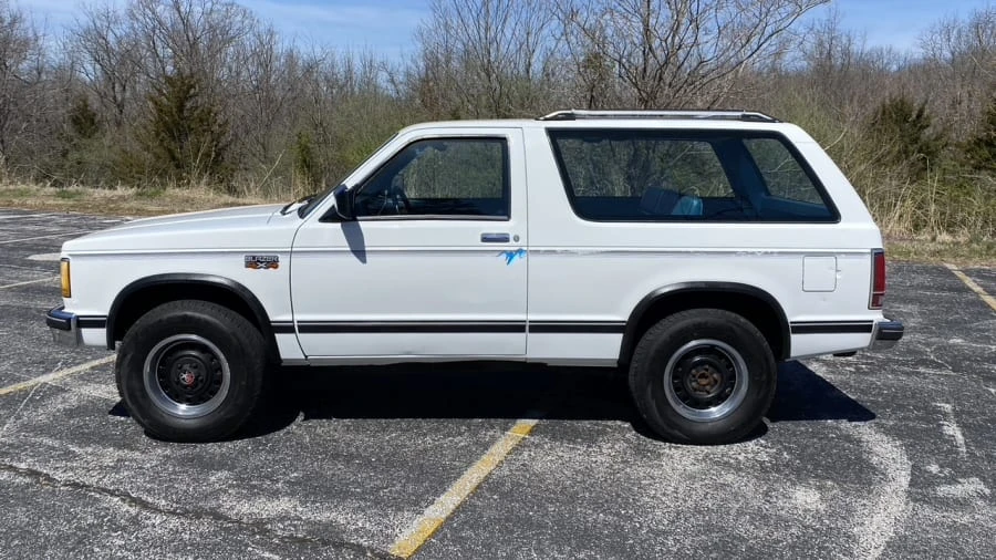 1987 Chevrolet Blazer - Image 2 of 16
