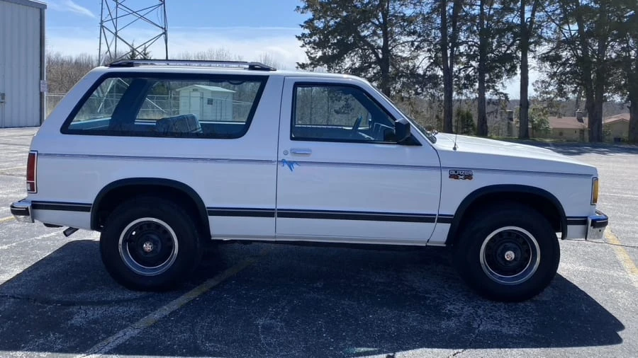 1987 Chevrolet Blazer - Image 15 of 16
