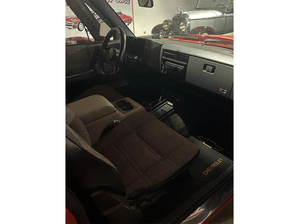 1987 Chevrolet K5 Blazer 2nd Gen - Image 5 of 7