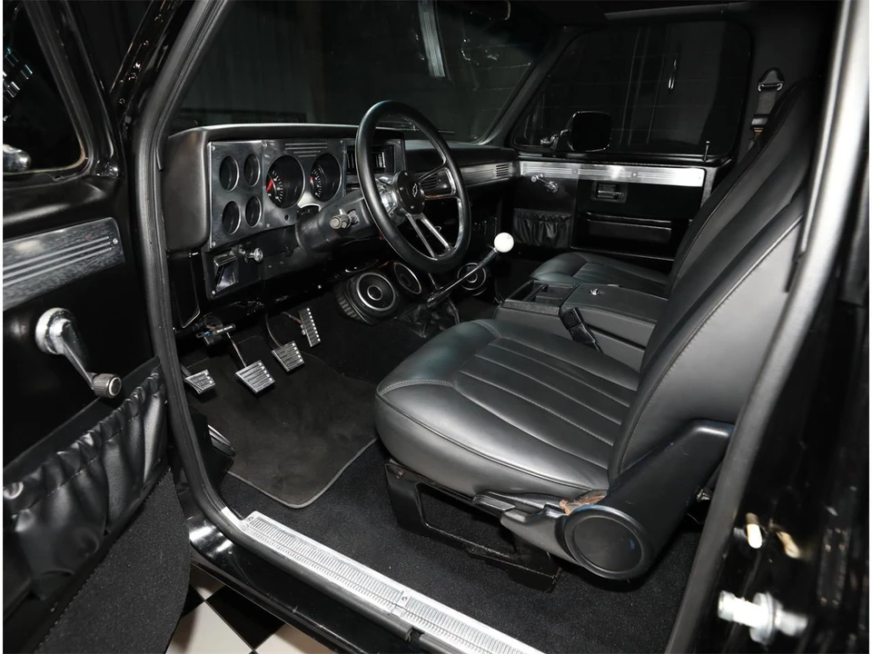 1987 Chevrolet K5 Blazer 2nd Gen - Image 3 of 31