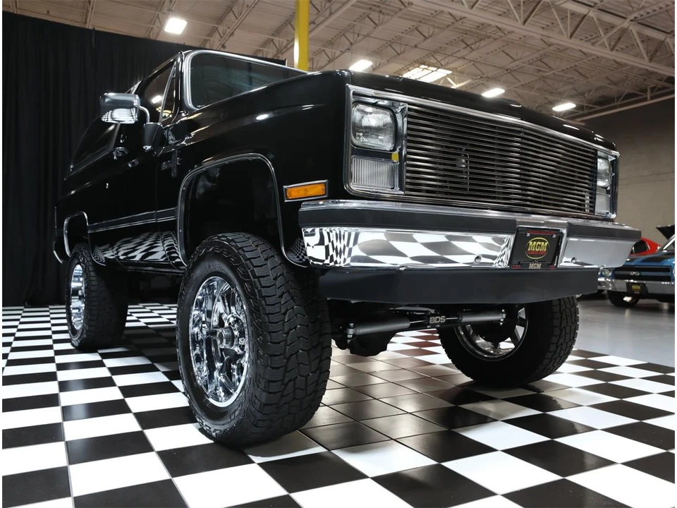 1987 Chevrolet K5 Blazer 2nd Gen - Image 13 of 31