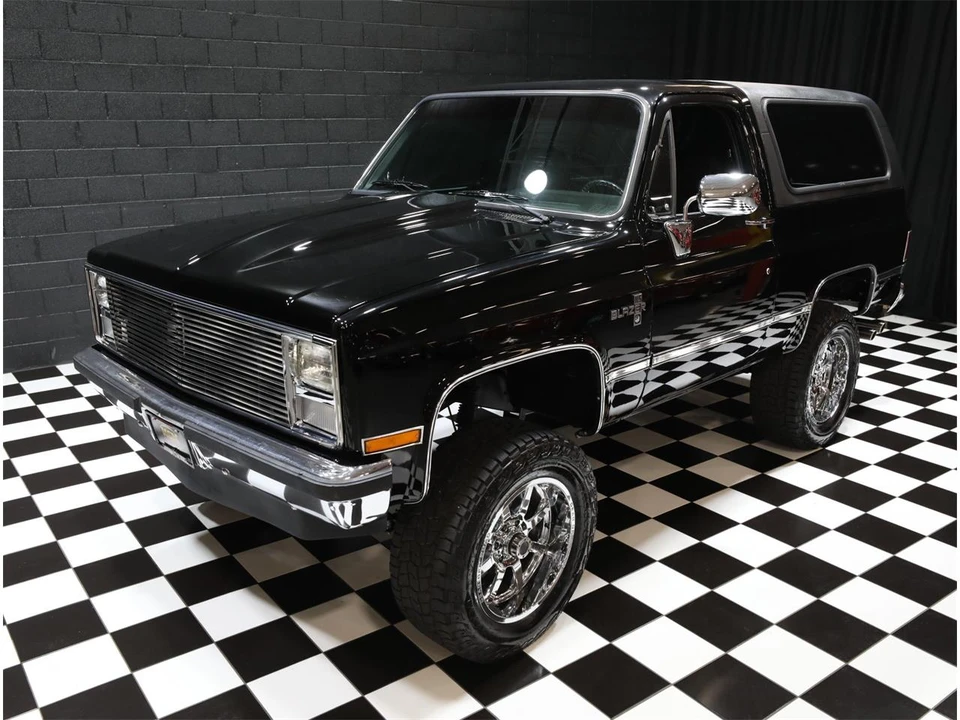 1987 Chevrolet K5 Blazer 2nd Gen - Image 6 of 31
