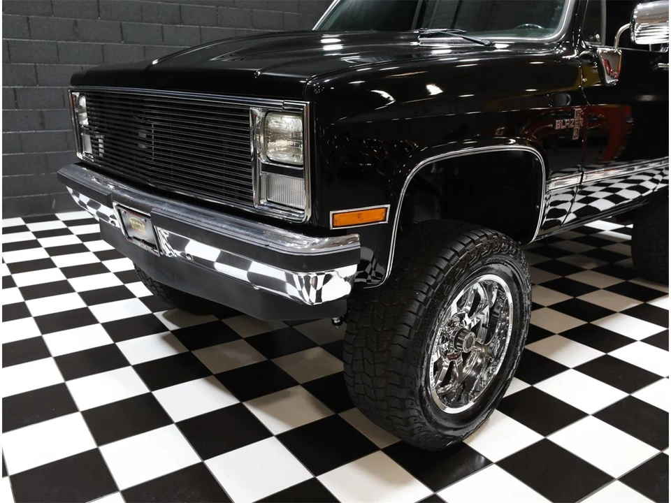 1987 Chevrolet K5 Blazer 2nd Gen - Image 7 of 31