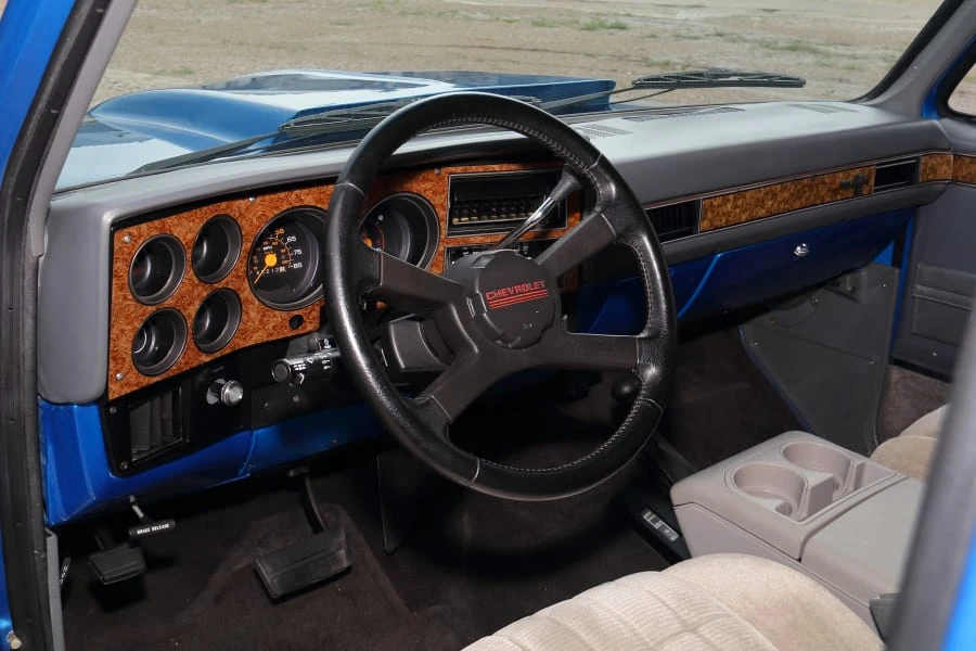 1987 Chevrolet Blazer - Image 20 of 31