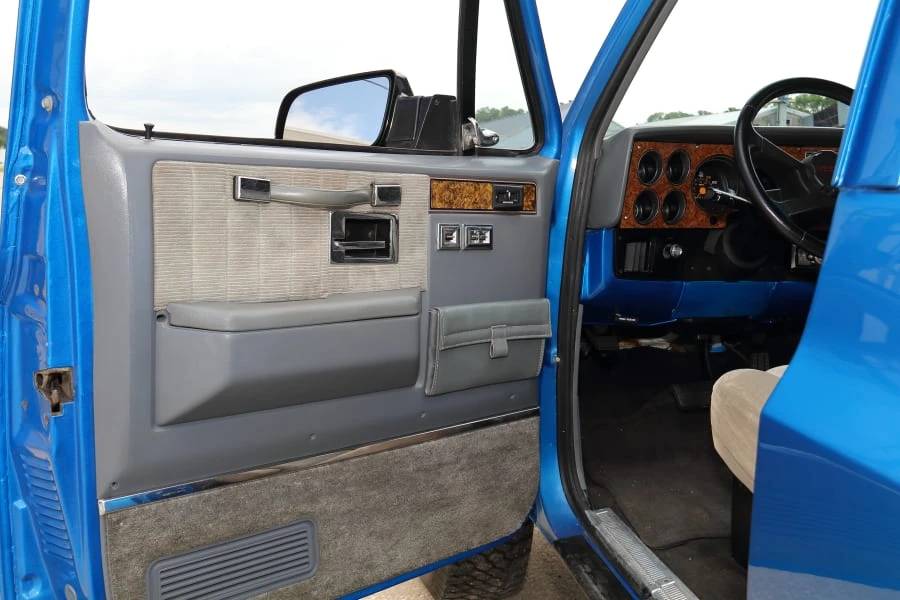 1987 Chevrolet Blazer - Image 25 of 28