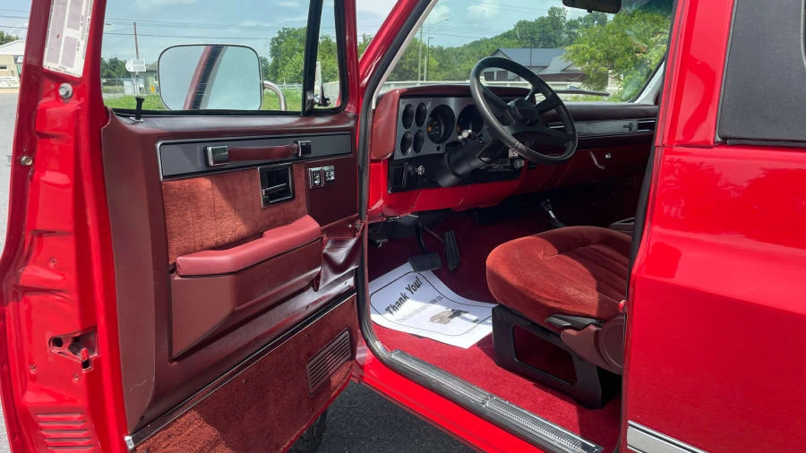 1987 Chevrolet Blazer - Image 5 of 16