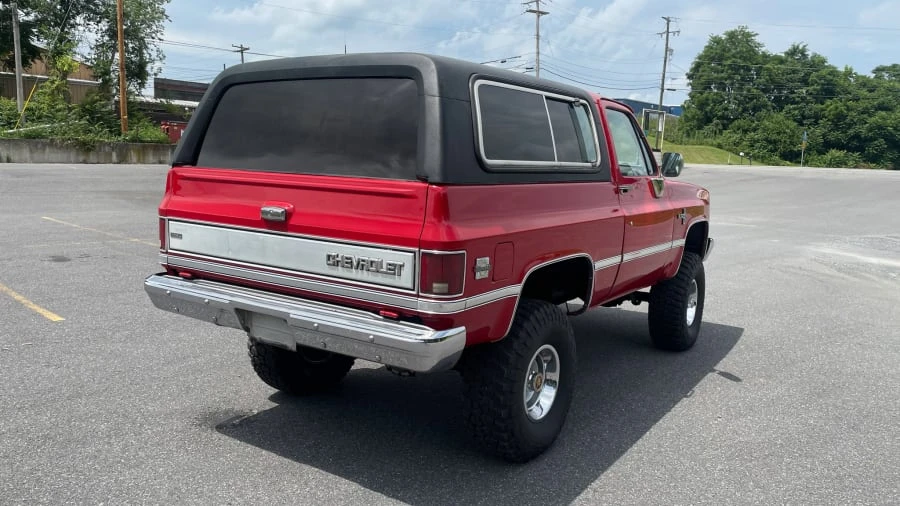 1987 Chevrolet Blazer - Image 15 of 16