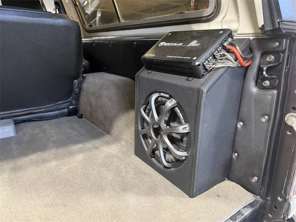 1987 Chevrolet K5 Blazer 2nd Gen - Image 18 of 19