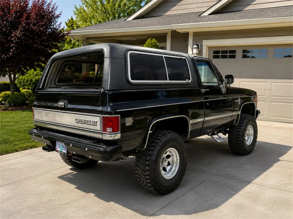 1987 Chevrolet K5 Blazer 2nd Gen - Image 2 of 19