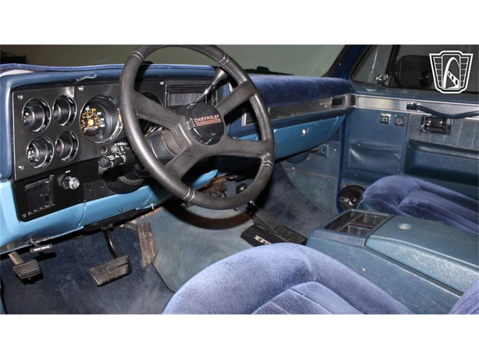 1987 Chevrolet K5 Blazer 2nd Gen - Image 16 of 31
