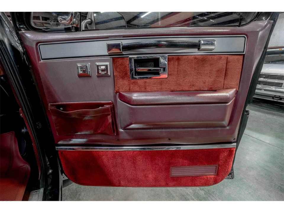 1987 Chevrolet K5 Blazer 2nd Gen - Image 15 of 22