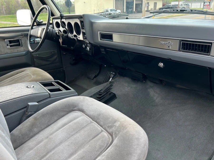 1987 Chevrolet Blazer - Image 6 of 8