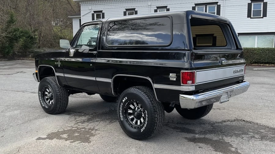 1987 Chevrolet Blazer - Image 10 of 11