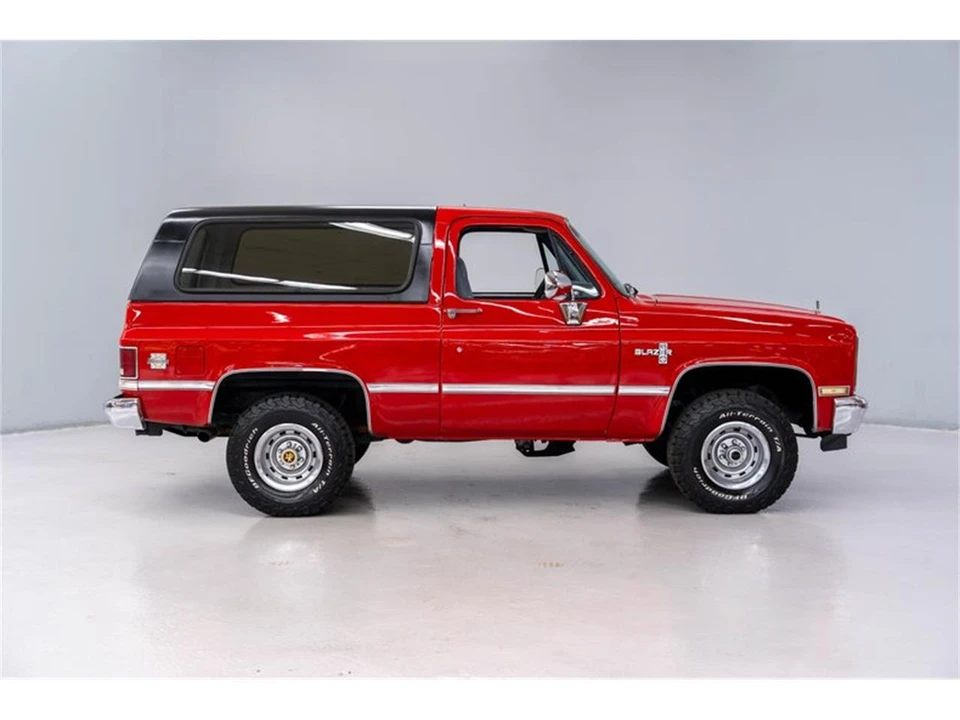 1987 Chevrolet K5 Blazer 2nd Gen - Image 7 of 31