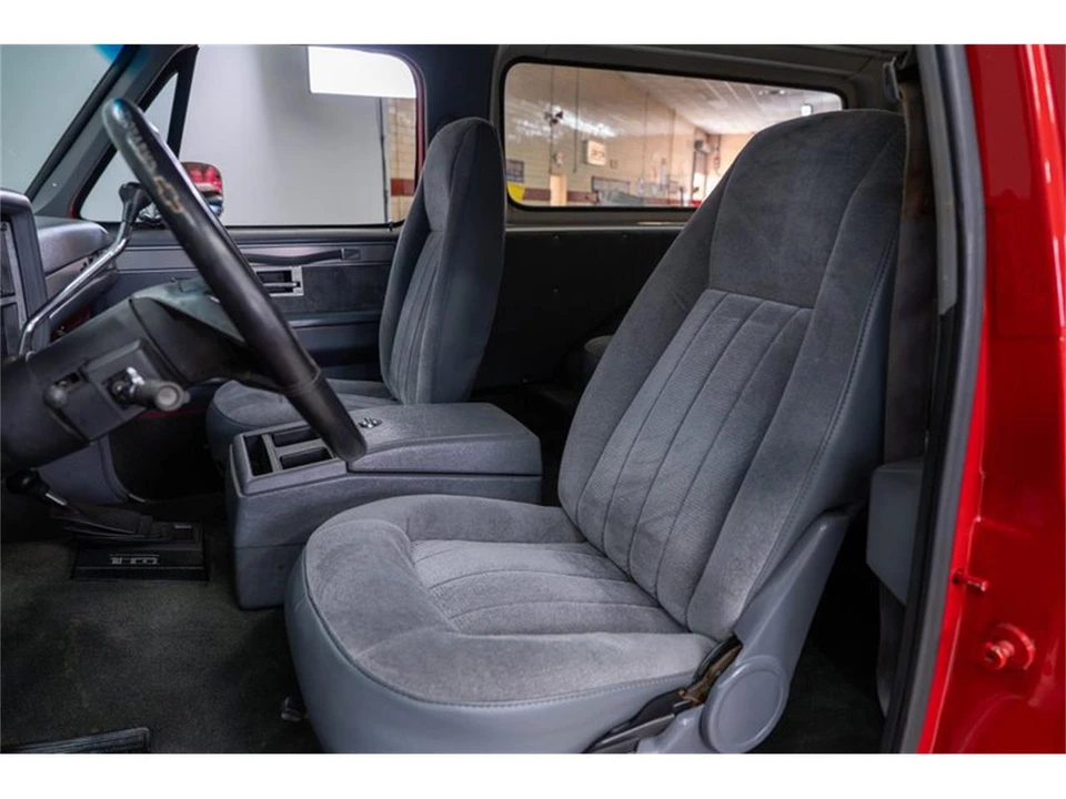 1987 Chevrolet K5 Blazer 2nd Gen - Image 20 of 31