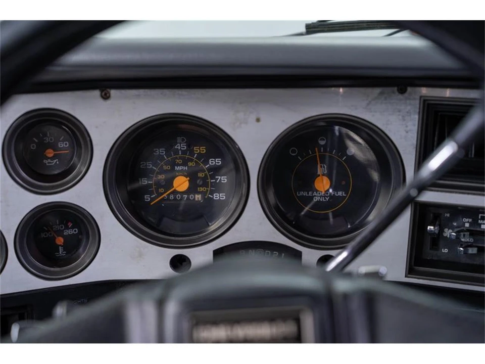 1987 Chevrolet K5 Blazer 2nd Gen - Image 14 of 31
