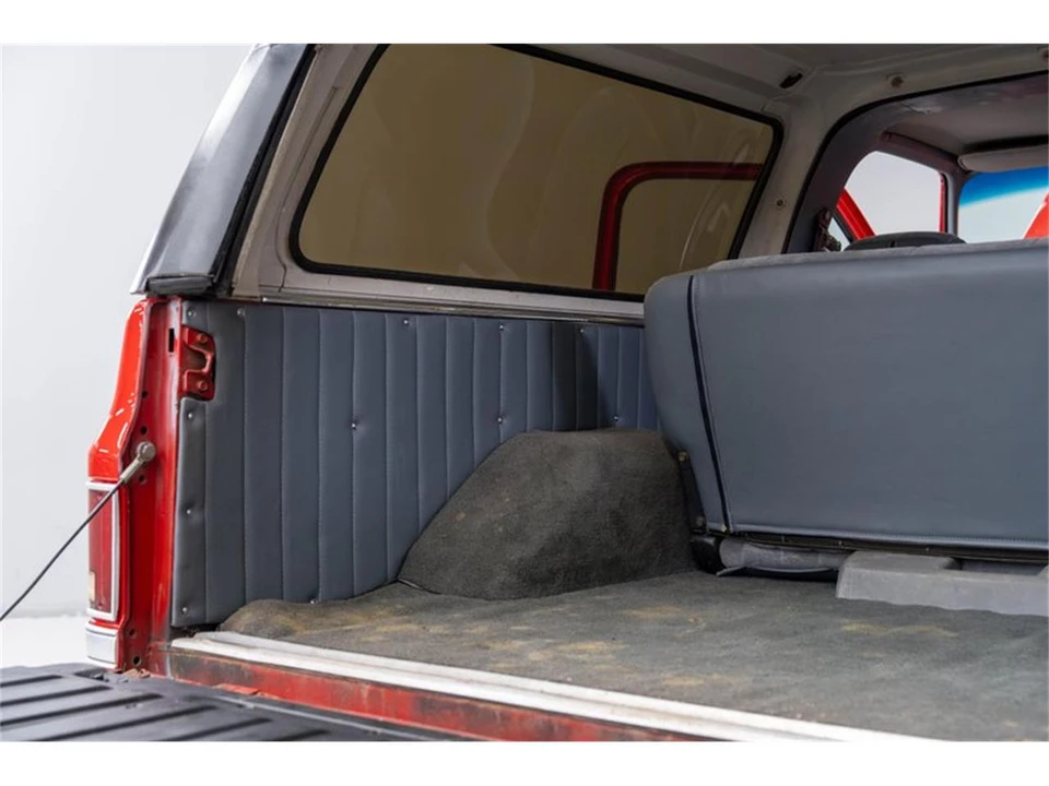 1987 Chevrolet K5 Blazer 2nd Gen - Image 24 of 31