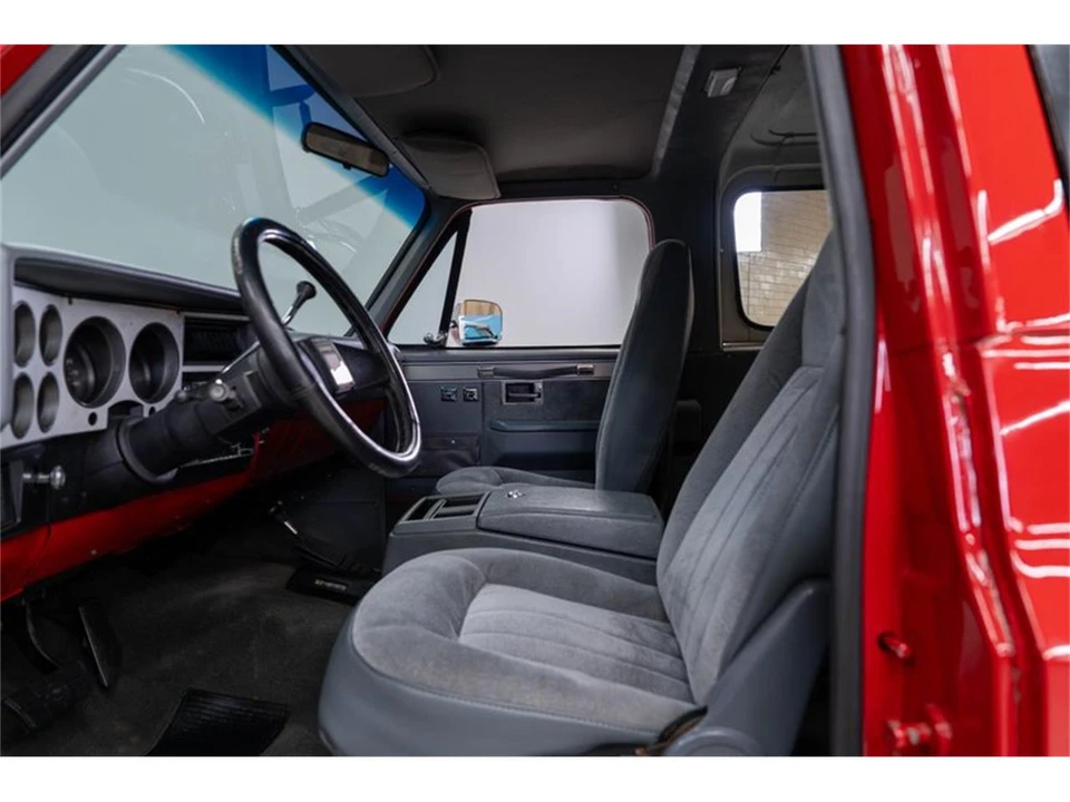 1987 Chevrolet K5 Blazer 2nd Gen - Image 12 of 31