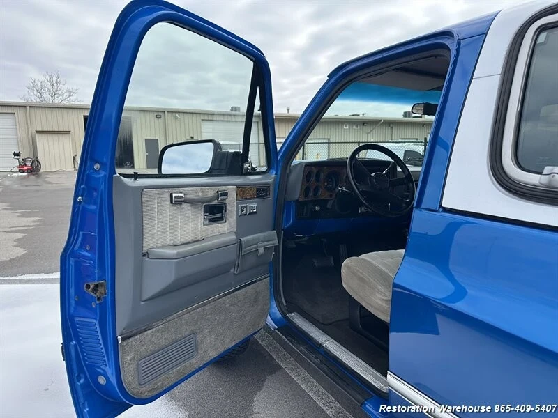 1987 Chevrolet K5 Blazer 3rd Gen - Image 6 of 9
