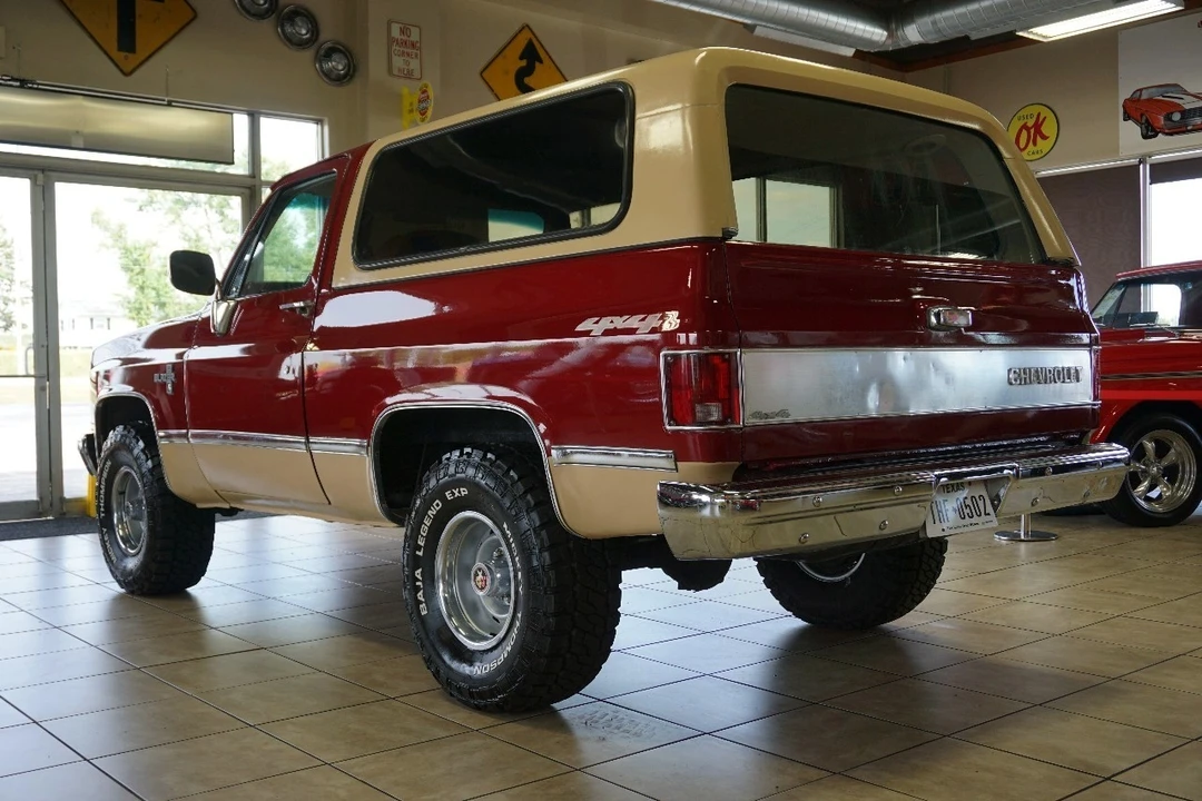 1987 Chevrolet K5 Blazer 3rd Gen - Image 4 of 21