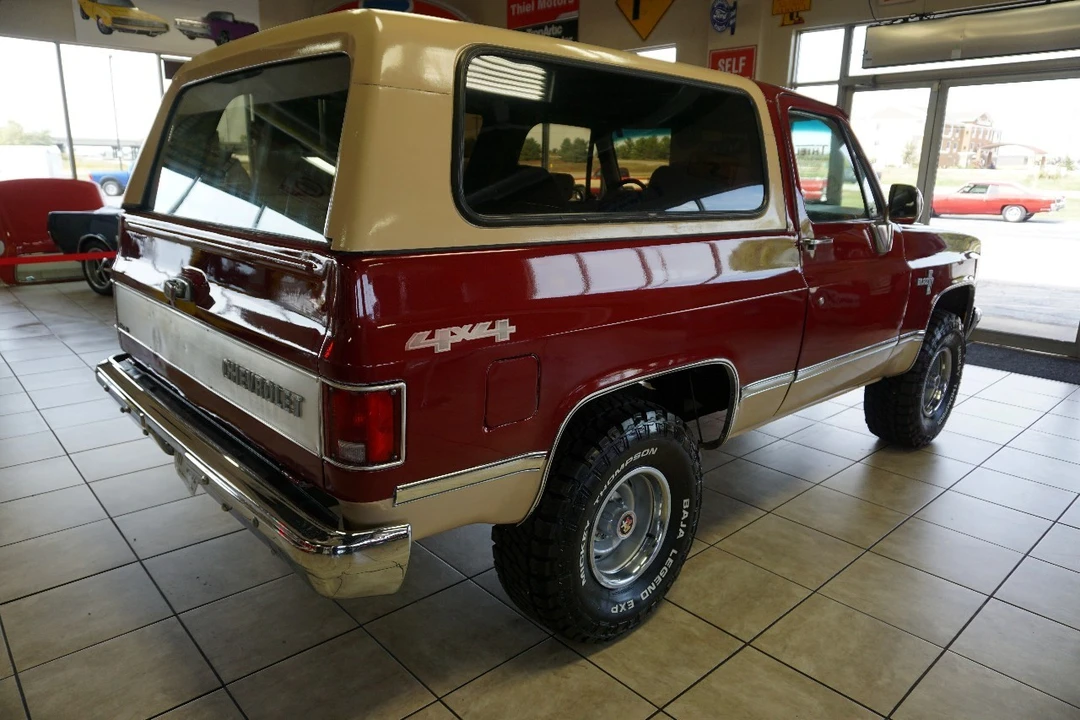 1987 Chevrolet K5 Blazer 2nd Gen - Image 7 of 21