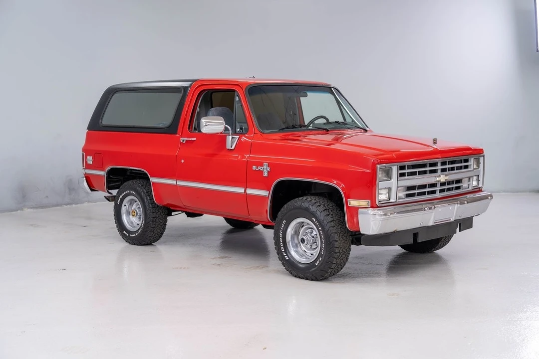 1987 Chevrolet K5 Blazer 2nd Gen - Image 9 of 12