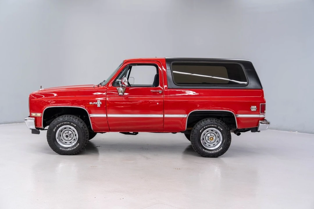 1987 Chevrolet K5 Blazer 2nd Gen - Image 3 of 21