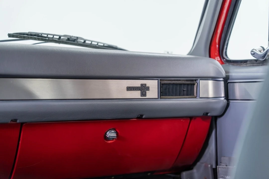 1987 Chevrolet K5 Blazer 2nd Gen - Image 18 of 21
