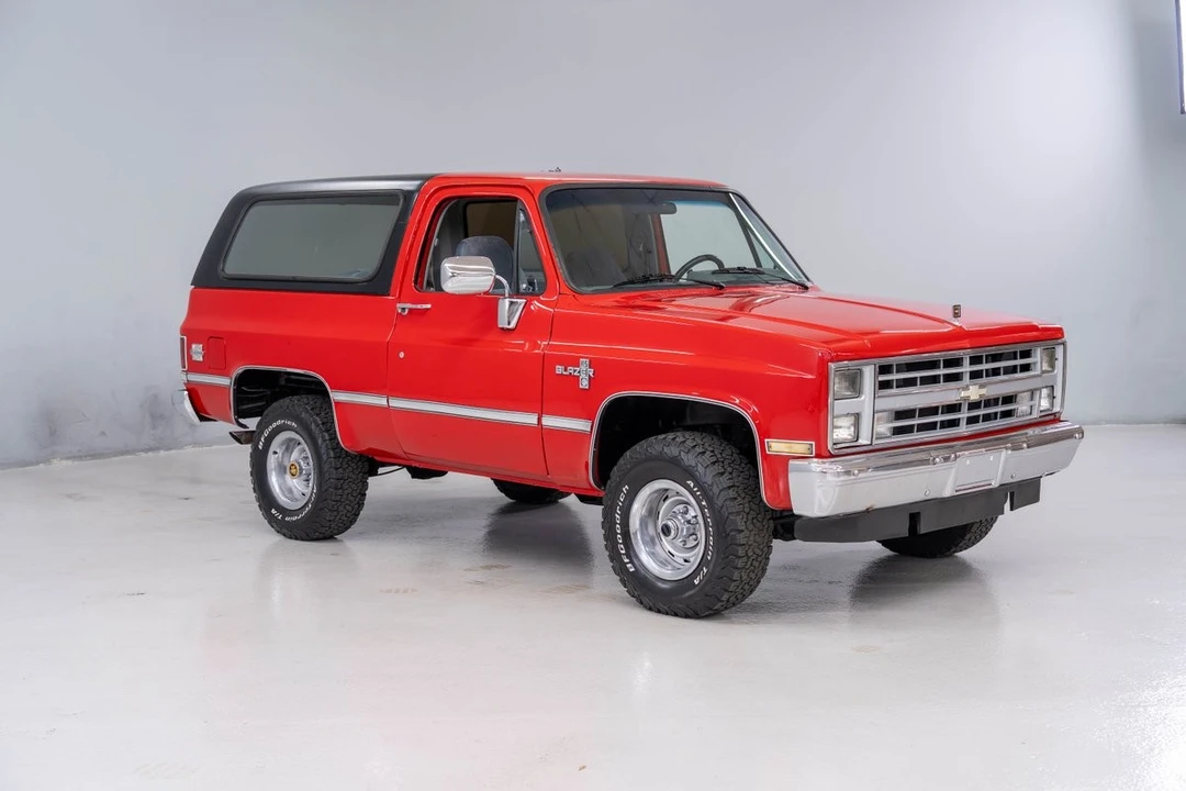 1987 Chevrolet K5 Blazer 2nd Gen - Image 9 of 21