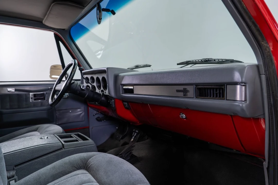 1987 Chevrolet K5 Blazer 2nd Gen - Image 19 of 21