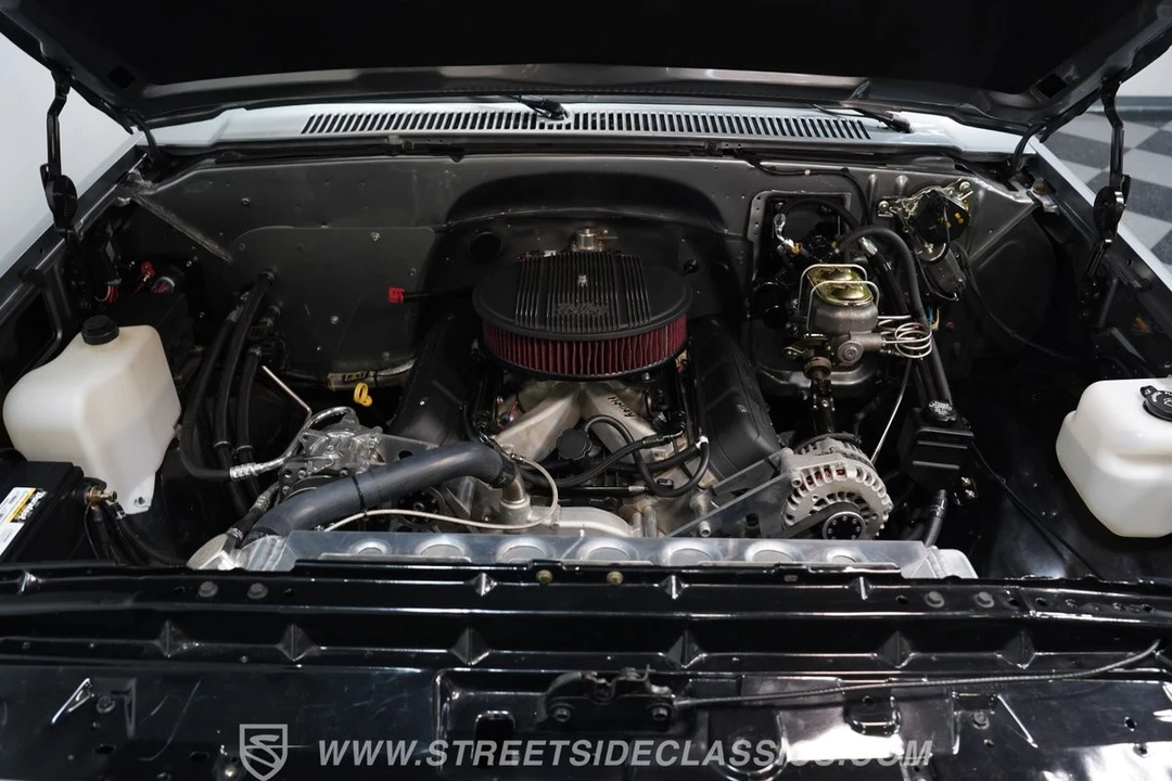 1987 Chevrolet K5 Blazer 2nd Gen - Image 4 of 12