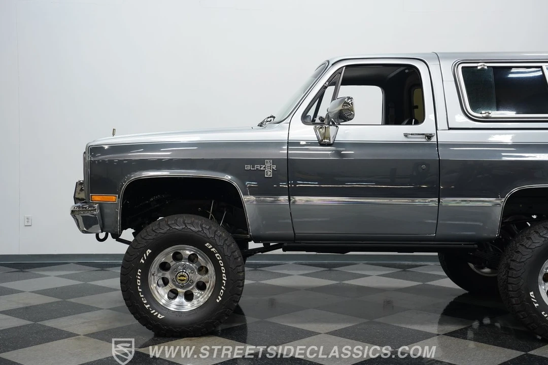 1987 Chevrolet K5 Blazer 2nd Gen - Image 23 of 31