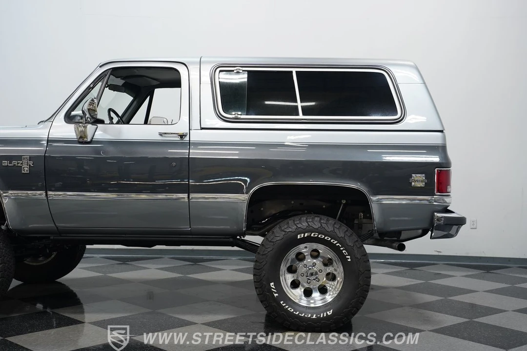 1987 Chevrolet K5 Blazer 2nd Gen - Image 24 of 31