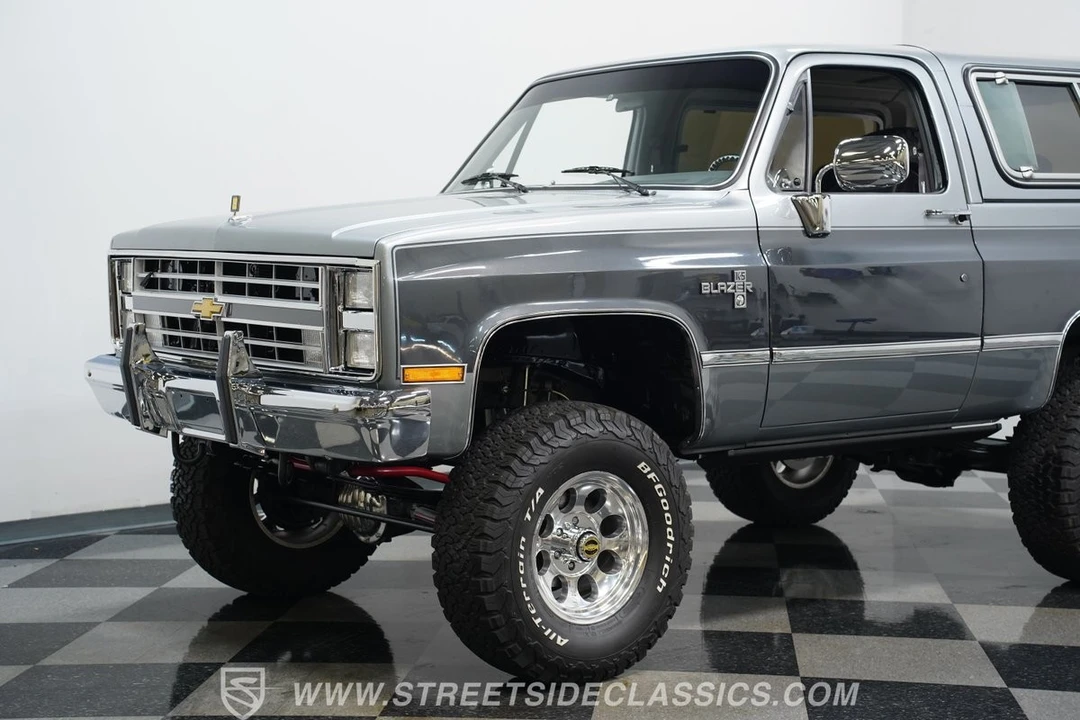 1987 Chevrolet K5 Blazer 2nd Gen - Image 19 of 31