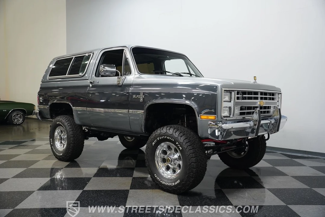 1987 Chevrolet K5 Blazer 2nd Gen - Image 17 of 31